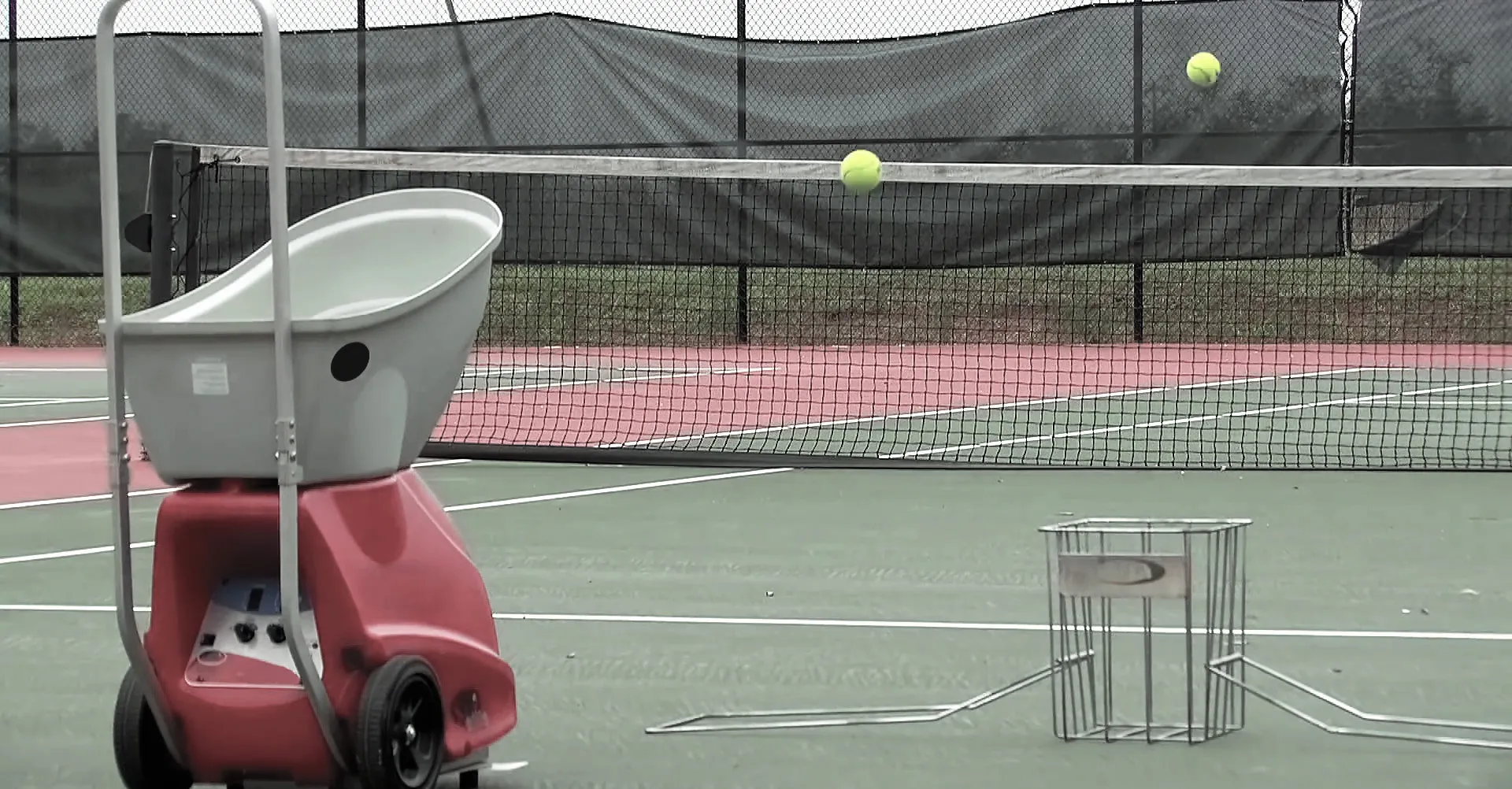 Tenis Topu Atma Makinesi
